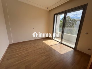 A 8 minutes du Morocco mall, jolie villa à louer bâti 400 m2,4 chambres, 3 niveaux terrasse, - Villa à louer - Casablanca