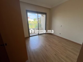 A 8 minutes du Morocco mall, jolie villa à louer bâti 400 m2,4 chambres, 3 niveaux terrasse, - Villa à louer - Casablanca