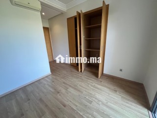A 8 minutes du Morocco mall, jolie villa à louer bâti 400 m2,4 chambres, 3 niveaux terrasse, - Villa à louer - Casablanca