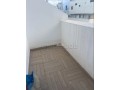Au centre du quartier Triangle d'Or appartement meublé en location avec terrasse. 2 chambres. 2 salles de bain. Place de parking - miniature 6