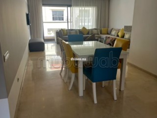 Au centre du quartier Triangle d'Or appartement meublé en location avec terrasse. 2 chambres. 2 salles de bain. Place de parking - Appartement à louer - Casablanca