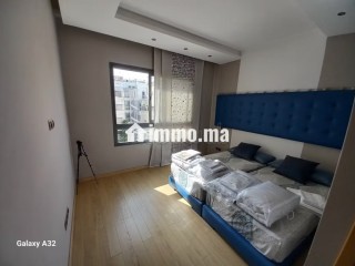 Au centre du quartier Triangle d'Or appartement meublé en location avec terrasse. 2 chambres. 2 salles de bain. Place de parking - Appartement à louer - Casablanca
