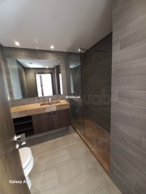 Location Apartement à Ville Verte avec Terrasse residence. Surface totale 140 m². Avec ascenseur et espace vert - Location Immobilier - Bouskoura - photo 8
