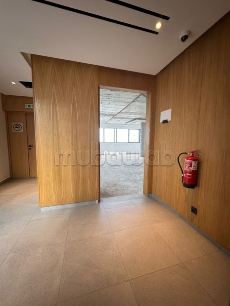 Bureau neuf de 108 M² à CFC en location - Location Immobilier - Casablanca - photo 3