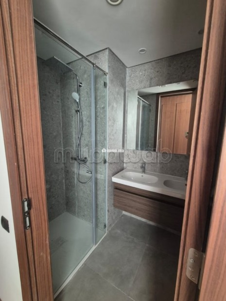 Location appartement neuf sur CFC vu jardin - Location Immobilier - Casablanca - photo 5