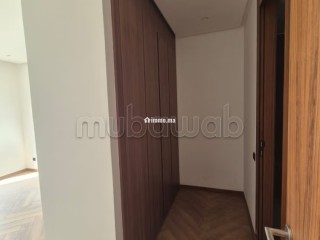 Location appartement neuf sur CFC vu jardin - Appartement à louer - Casablanca