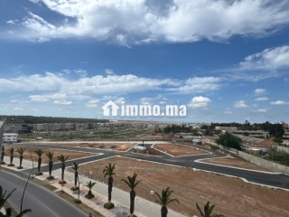 Terrain à vendre R plus 3 une seule façade. Surface totale 121 m² - Terrain à vendre - Benslimane