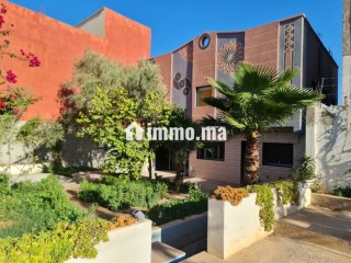 Magnifique villa à vendre à Selouane. 4 belles chambres. Porte blindée et résidence sécurisée - Villa à vendre - Autre