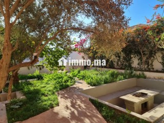 Magnifique villa à vendre à Selouane. 4 belles chambres. Porte blindée et résidence sécurisée - Villa à vendre - Autre