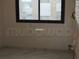 Superbe appartement à vendre à Riad Oulad Mtaa. Surface de 120 m². Antenne parabolique, résidence sécurisée - Appartement à vendre - Temara
