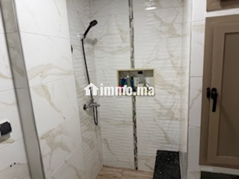 Appartement en vente à Bir Rami Ouest. 2 belles chambres. Avec ascenseur - Vente Immobilier - Kenitra - photo 4