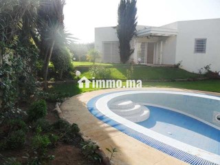 Villa avec chauffage et piscine à Souissi - Villa à louer - Rabat
