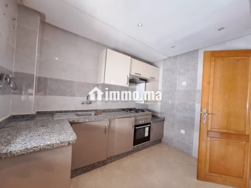 Location d'un appartement en Centre. Surface totale 110 m². Résidence avec concierge - Location Immobilier - Kenitra - photo 3