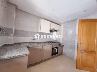 Location d'un appartement en Centre. Surface totale 110 m². Résidence avec concierge - Appartement à louer - Kenitra