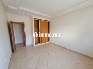 Location d'un appartement en Centre. Surface totale 110 m². Résidence avec concierge - Appartement à louer - Kenitra