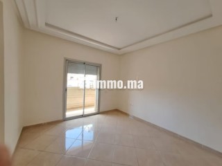 Location d'un appartement en Centre. Surface totale 110 m². Résidence avec concierge - Appartement à louer - Kenitra