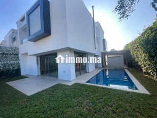 À louer villa à 2 pas de morocco maul - Villa à louer - Dar Bouazza