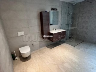 Somptueuse villa à vendre à Route de Tahanaout.
Superficie 400 m².
Meublé - Villa à vendre - Marrakech