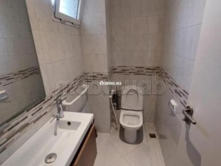 Location d'un appartement à Le boulevard Mohammed V. 2 grandes pièces. Porte blindée et parabole - Appartement à vendre - Essaouira