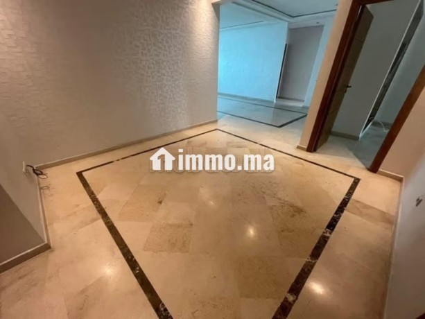 appartement-a-lachat-a-belvedere-3-chambres-avec-ascenseur-et-terrasse-big-1