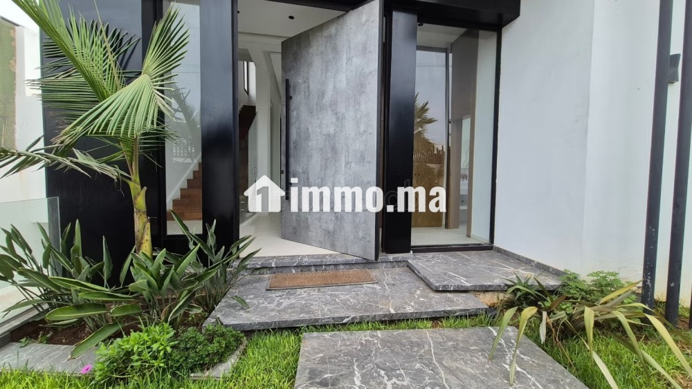 Villa moderne et récente sur Ain Diab - Location Immobilier - Casablanca - photo 1