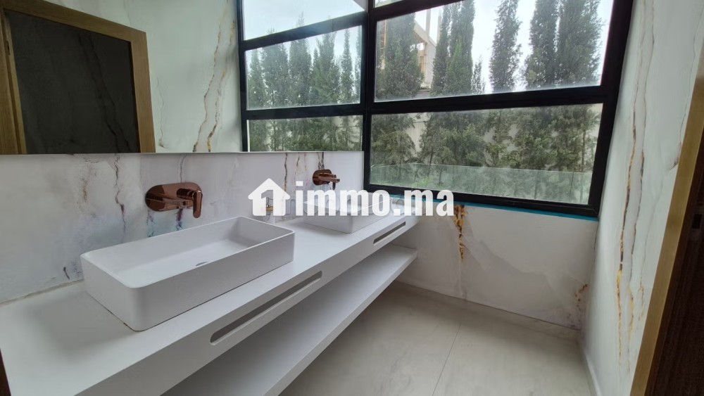 Villa moderne et récente sur Ain Diab - Location Immobilier - Casablanca - photo 3