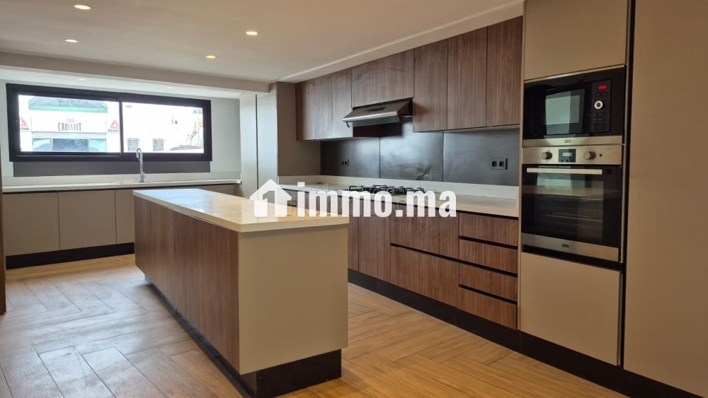 Villa moderne et récente sur Ain Diab - Location Immobilier - Casablanca - photo 7