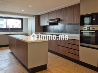 Villa moderne et récente sur Ain Diab - Villa à louer - Casablanca