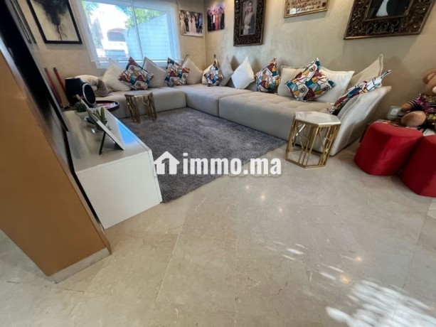 vente-villa-de-luxe-a-ain-diab-extension-5-pieces-confortables-belle-terrasse-et-jardin-big-2