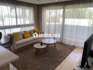 Bel appartement au rez de chaussée en location à Ain Diab Extension.
Surface de 65 m².
Bien meublé - Appartement à louer - Casablanca