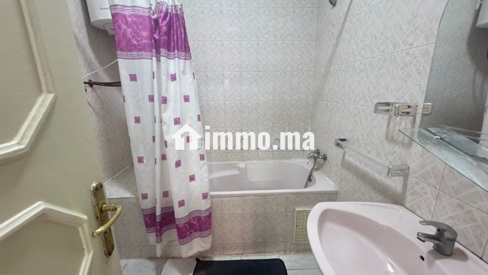 Appartement en location à Bourgogne Ouest. Superficie 121 m². Meublé - Location Immobilier - Casablanca - photo 4