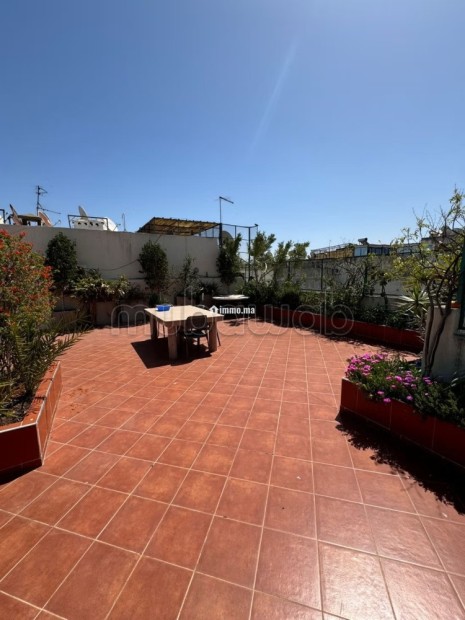 Bel appartement à vendre a 2 Mars.
Surface totale 377 m².
Ascenseur et terrasse - Vente Immobilier - Casablanca - photo 1