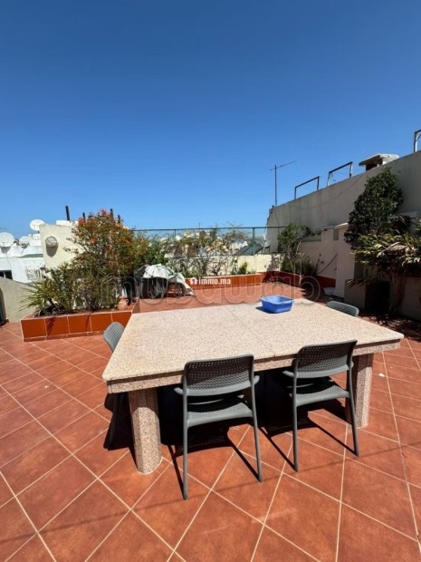 Bel appartement à vendre a 2 Mars.
Surface totale 377 m².
Ascenseur et terrasse - Vente Immobilier - Casablanca - photo 2