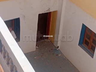 Très beau riad à vendre à Aourir. 1 Pièce. Environnement calme avec vue montagne, double vitrage - Villa à vendre