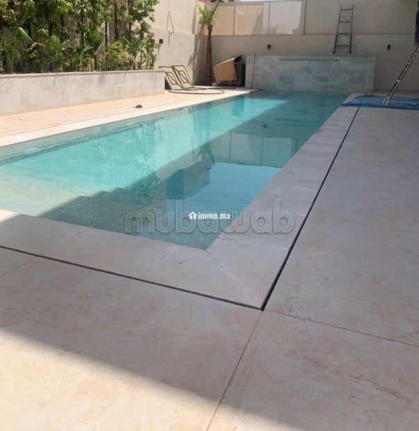 Villa de luxe à vendre à Route de l'Ourika.
Surface totale 270 m² plus roof top 120 m2 Bien meublé - Vente Immobilier - Marrakech - photo 1