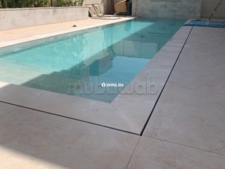 Villa de luxe à vendre à Route de l'Ourika.
Surface totale 270 m² plus roof top 120 m2 Bien meublé - Villa à vendre - Marrakech