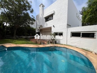 Somptueuse villa à louer à CIL Hay Salam. Surface totale 550 m². Antenne parabolique et Porte blindée - Villa à louer - Casablanca