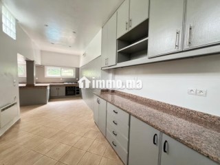 Somptueuse villa à louer à CIL Hay Salam. Surface totale 550 m². Antenne parabolique et Porte blindée - Villa à louer - Casablanca