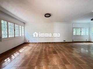 Somptueuse villa à louer à CIL Hay Salam. Surface totale 550 m². Antenne parabolique et Porte blindée - Villa à louer - Casablanca