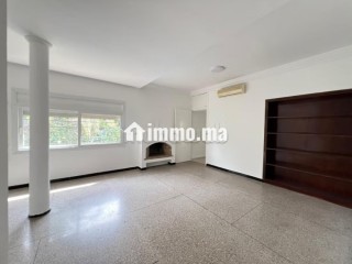 Somptueuse villa à louer à CIL Hay Salam. Surface totale 550 m². Antenne parabolique et Porte blindée - Villa à louer - Casablanca