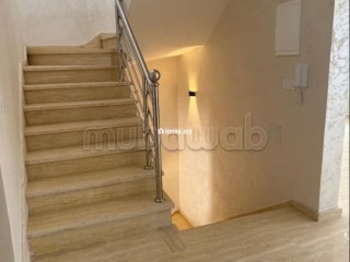 Magnifique villa à vendre à Al Boustane. 3 belles chambres. Salon avec décoration marocaine - Villa à vendre - El Jadida