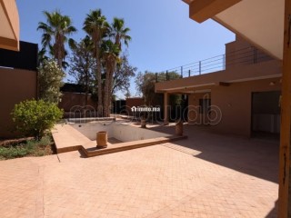 Vivez le confort absolu: Villa avec VNA à vendre - Villa à vendre - Marrakech