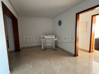 Appartement spacieux dans une résidence fermée - Appartement à louer - Rabat