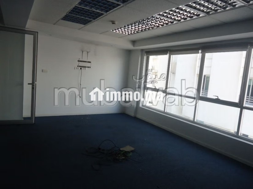 Plateau de bureau lpb 581 de 308 m² a bd Anfa - Location Immobilier - Casablanca - photo 6