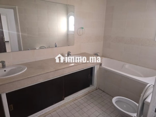 villa-usage-professionnel-a-lagdal-rabat-big-2