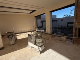 Maison de haut standing à vendre à Californie. 4 chambres. Tout confort avec piscine et cheminée - Maison à vendre - Casablanca