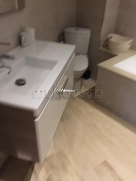 Très bel appartement en location à Palmier.
Superficie 150 m².
Bien meublé - Location Immobilier - Casablanca - photo 6