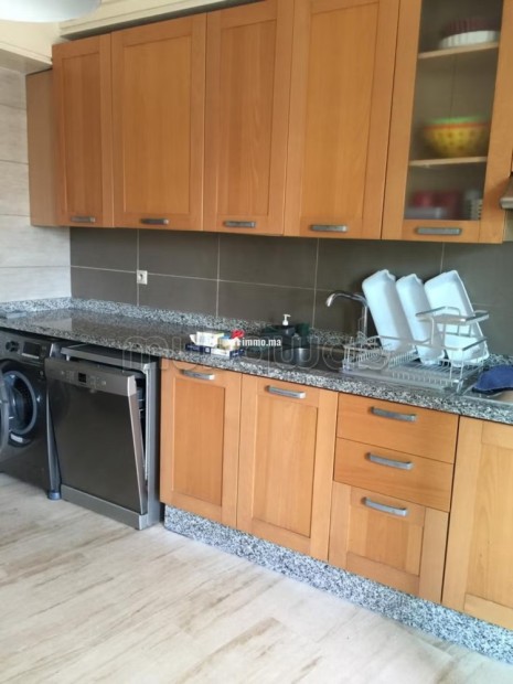 Très bel appartement en location à Palmier.
Superficie 150 m².
Bien meublé - Location Immobilier - Casablanca - photo 7