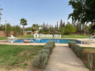 Magnifique villa à louer pour vos vacances à Route d'Agadir Essaouira. Surface totale 10000 m². Salon Marocain et antenne parabolique - Villa à vendre - Marrakech