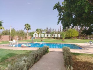 Magnifique villa à louer pour vos vacances à Route d'Agadir Essaouira. Surface totale 10000 m². Salon Marocain et antenne parabolique - Villa à vendre - Marrakech